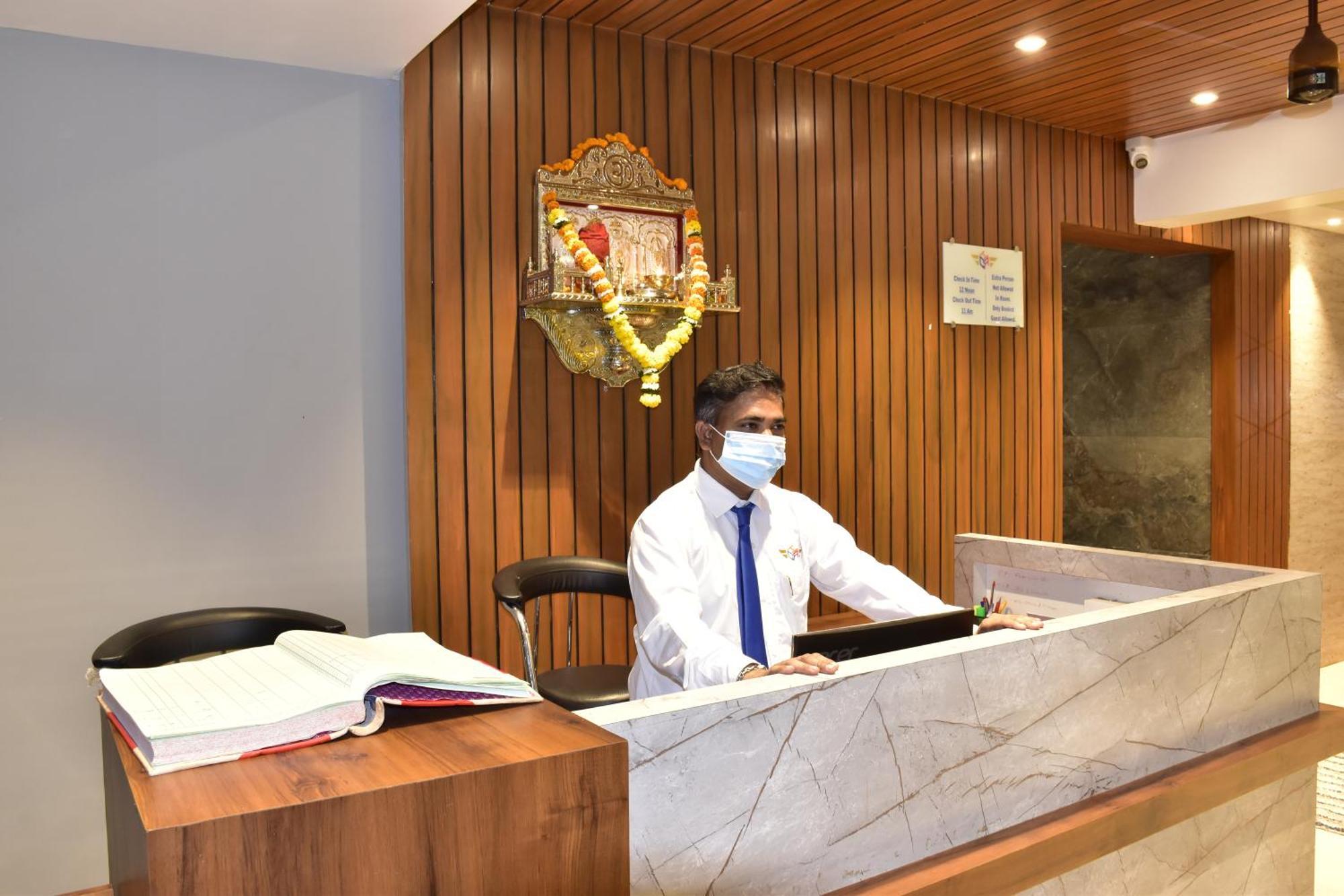 Hotel Candor Amigo Airoli Mind Space Navi Mumbai Exterior photo